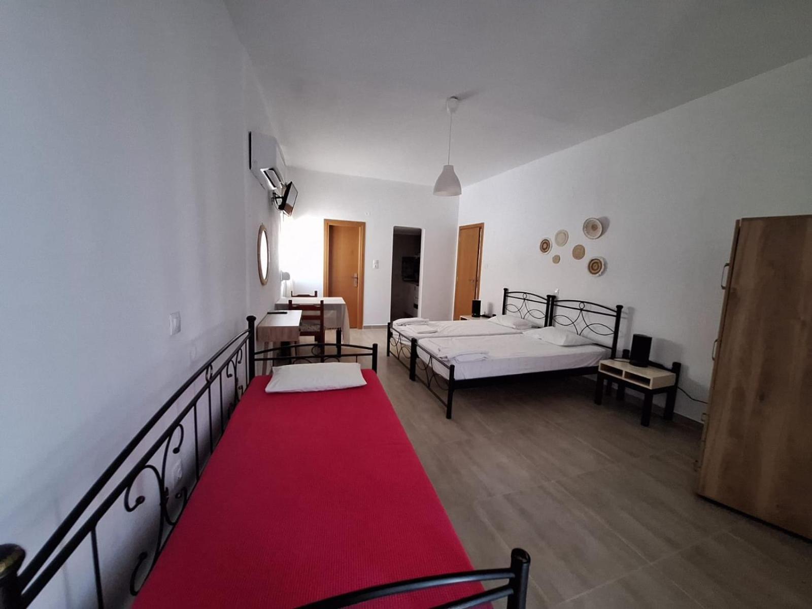 Nikos Hotel เดียฟานี ภายนอก รูปภาพ